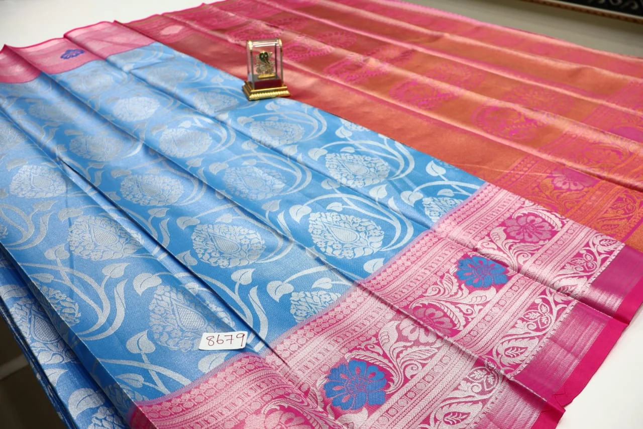 Soft silk sarees(8679)