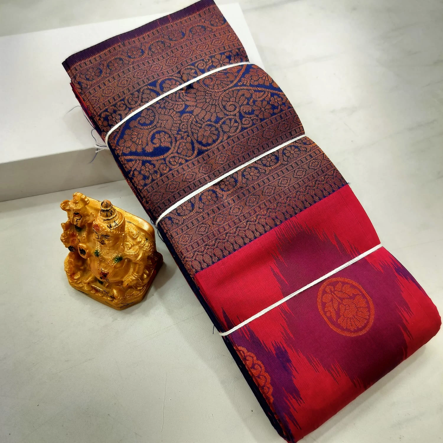 Pochampally silk sarees(142319)